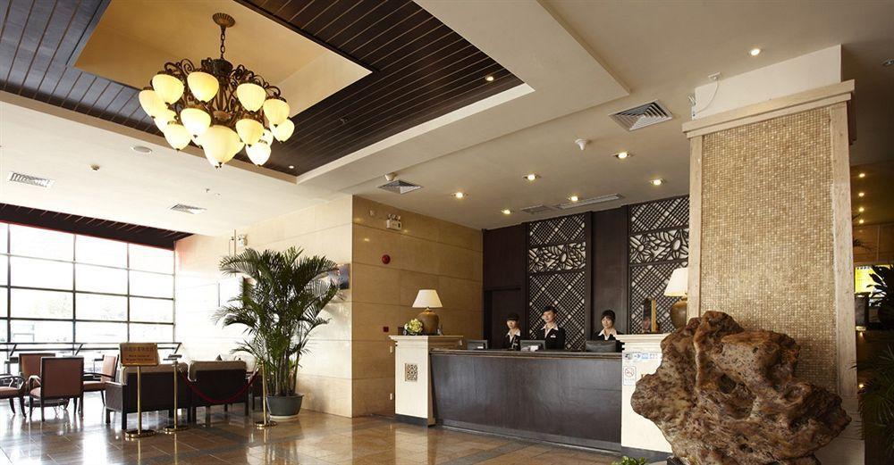 Warm Yes Business Hotel Guangzhou Exterior photo