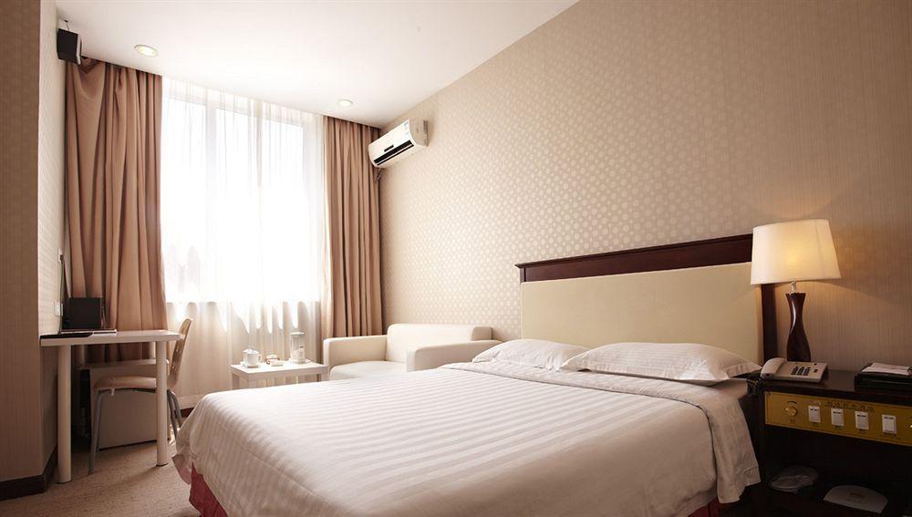 Warm Yes Business Hotel Guangzhou Exterior photo