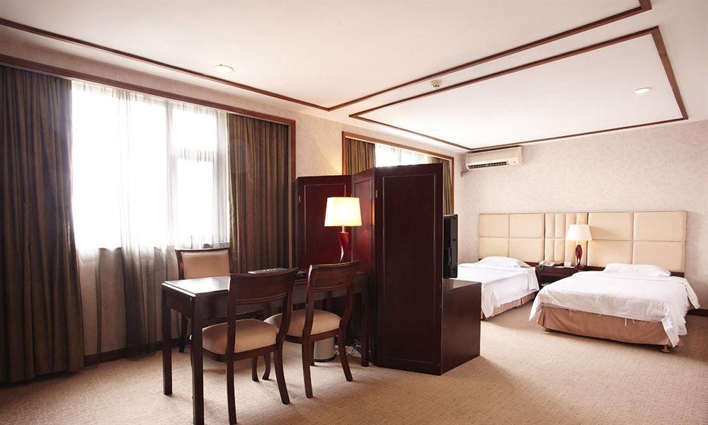 Warm Yes Business Hotel Guangzhou Exterior photo