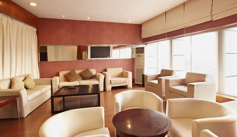 Warm Yes Business Hotel Guangzhou Exterior photo
