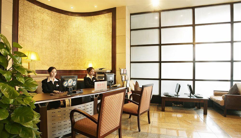 Warm Yes Business Hotel Guangzhou Exterior photo