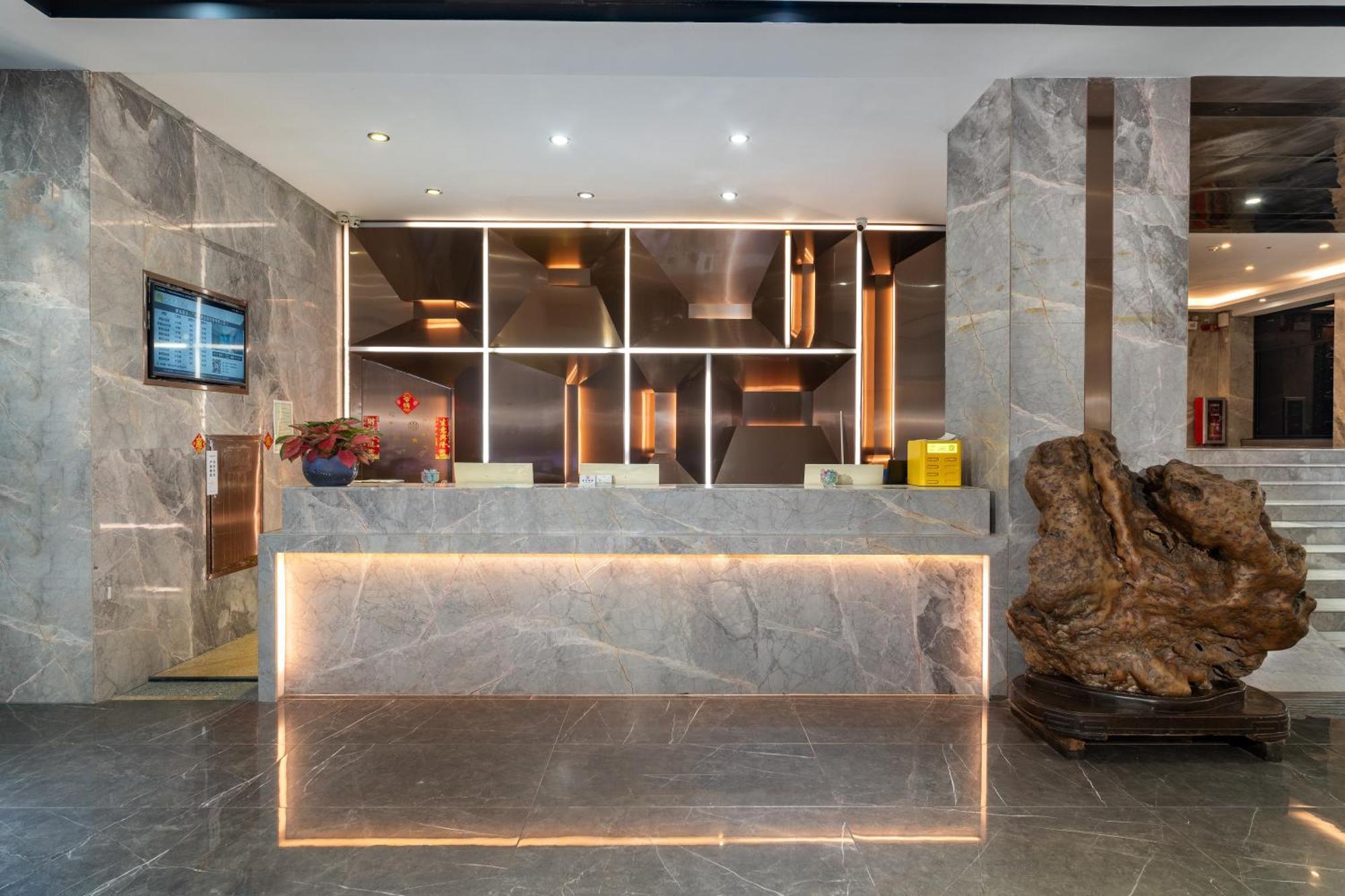 Warm Yes Business Hotel Guangzhou Exterior photo