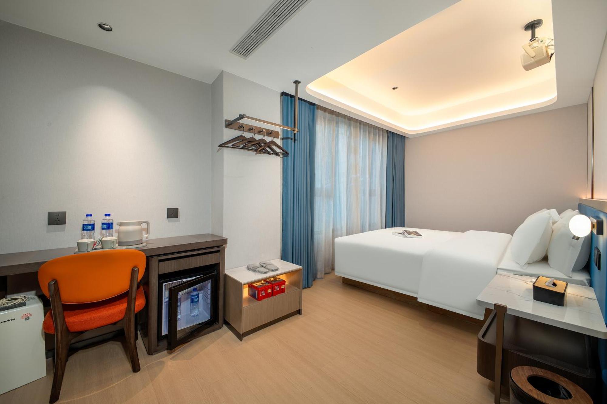 Warm Yes Business Hotel Guangzhou Exterior photo